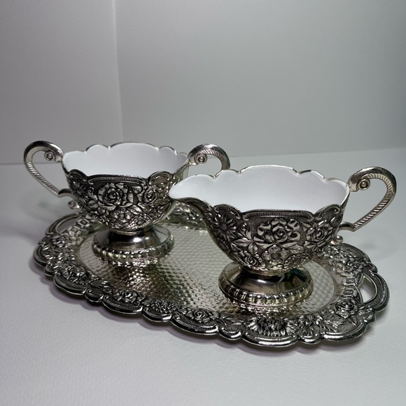 Ornate Eales 1779 Silver plated Sugar & Creamer with Tray & Porcelain Interiors - Picture 1 of 16